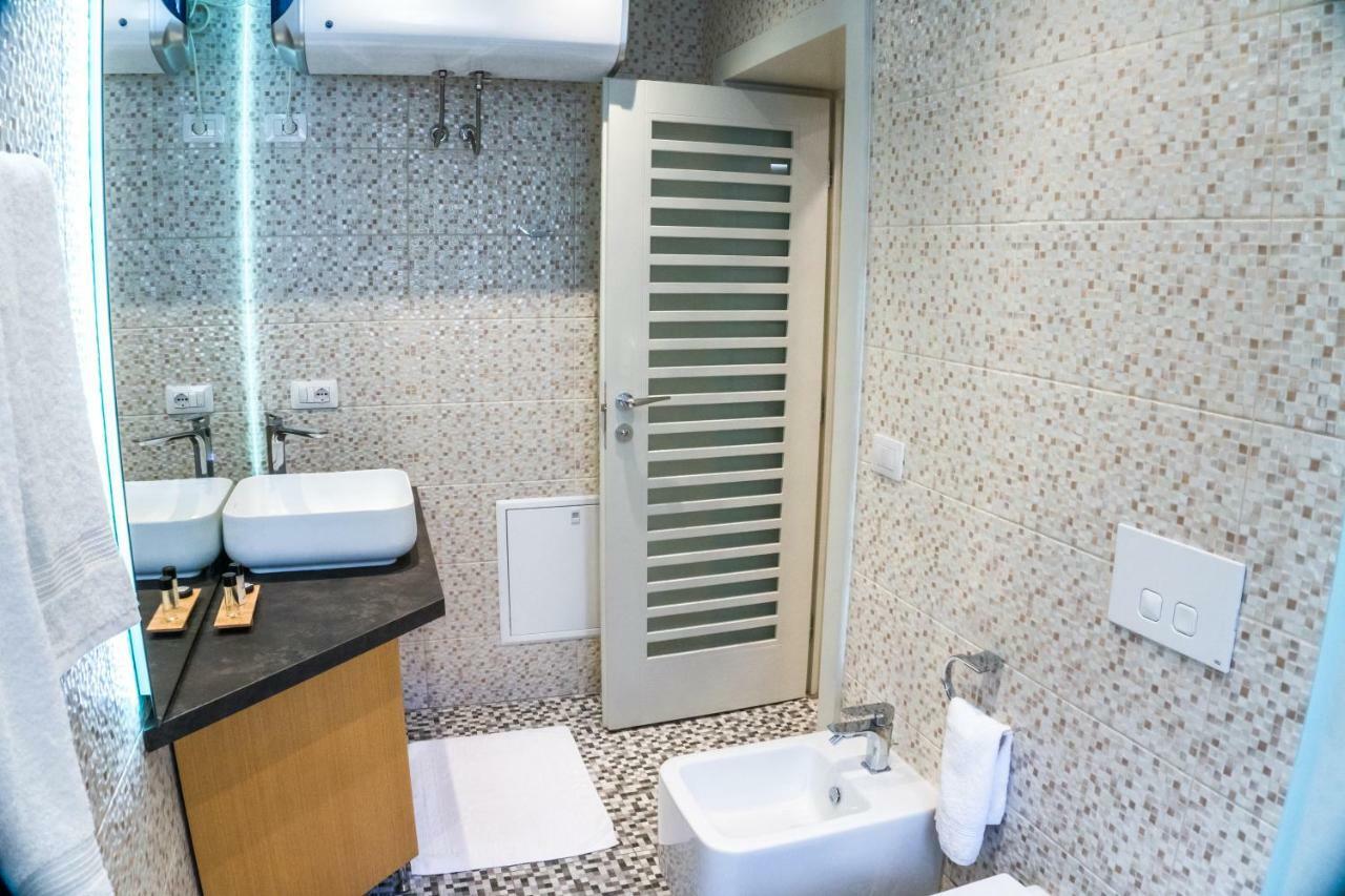 Venere Tirana Suite Deluxe Ngoại thất bức ảnh