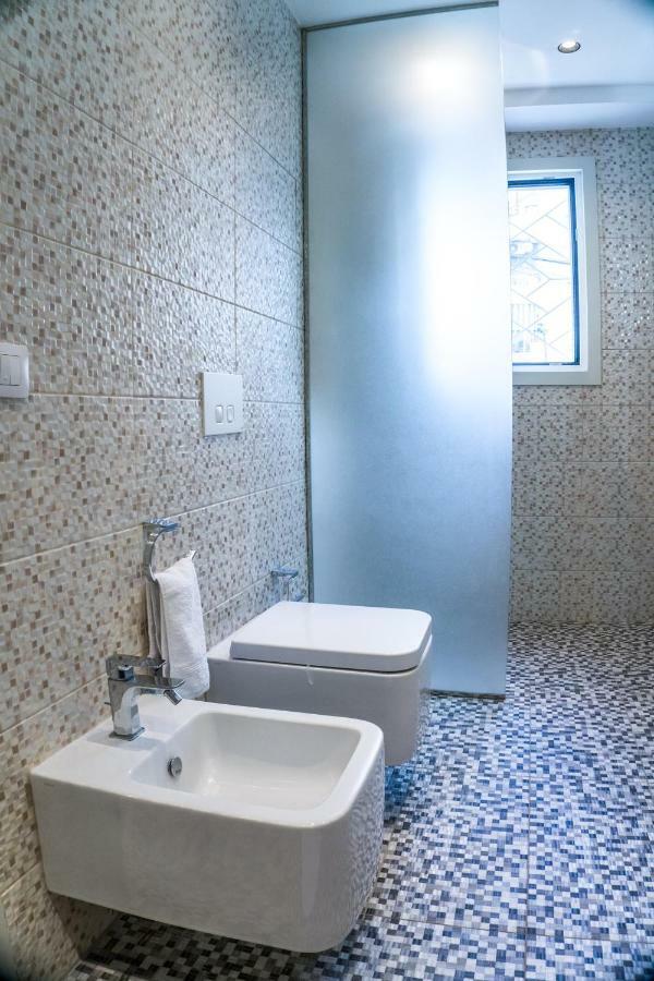 Venere Tirana Suite Deluxe Ngoại thất bức ảnh